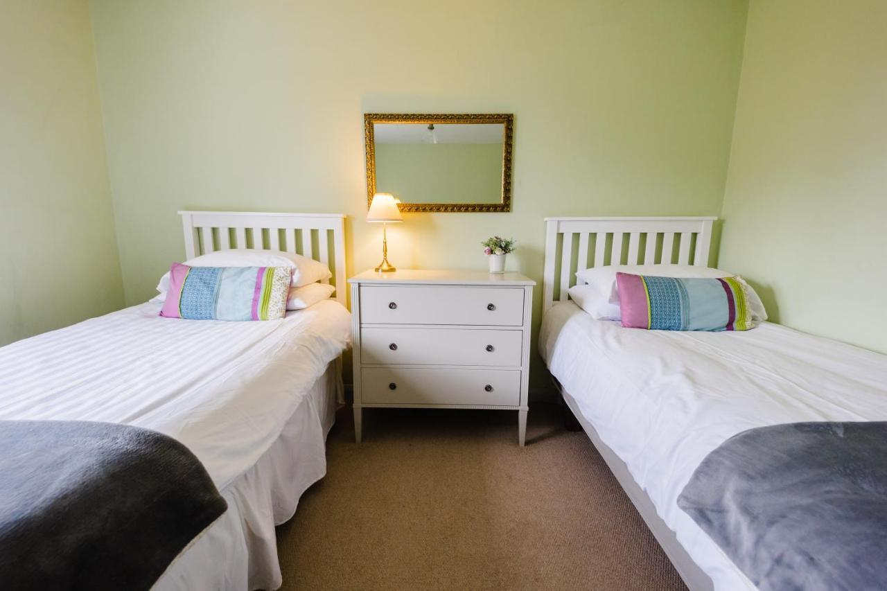 May Tree Cottage Manorbier 5 Mins From The Beach Sleeps 4 Kültér fotó