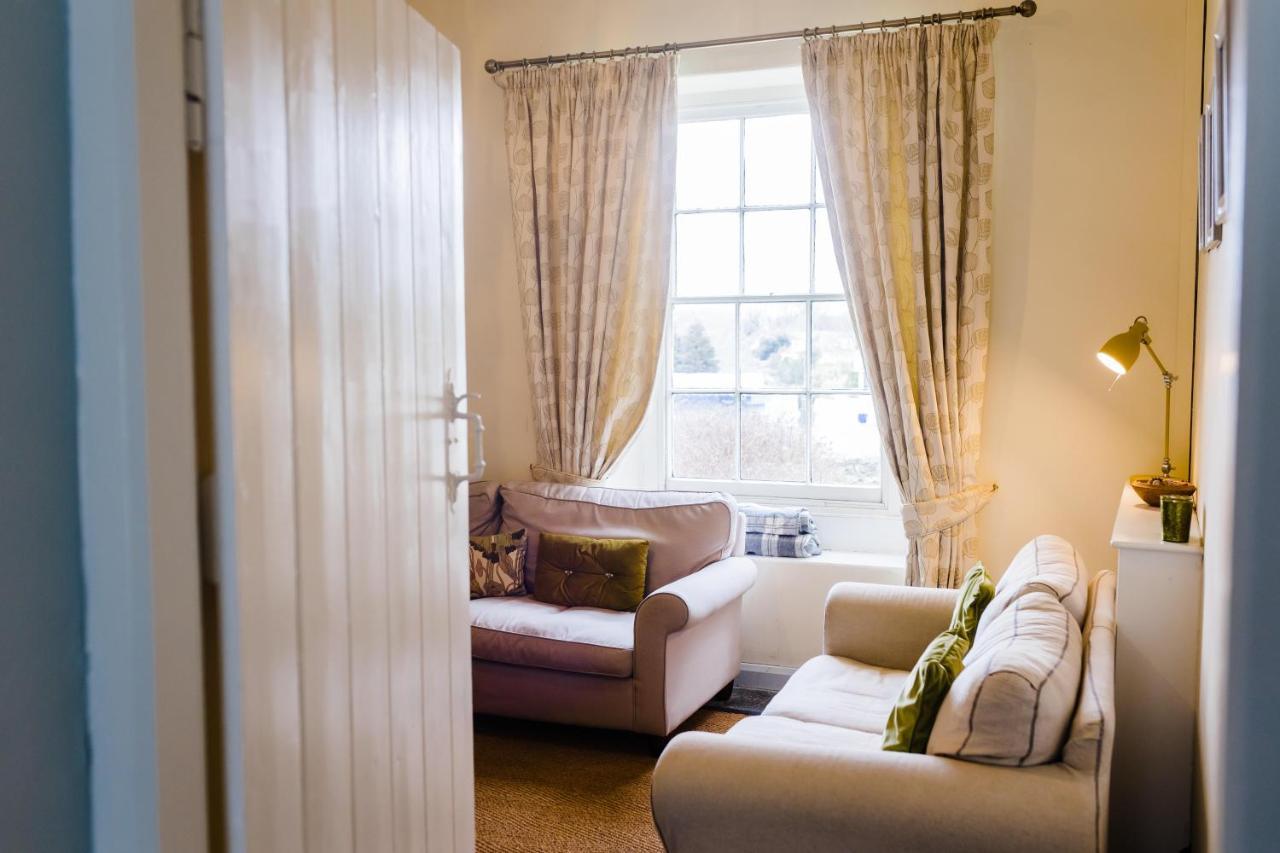 May Tree Cottage Manorbier 5 Mins From The Beach Sleeps 4 Kültér fotó