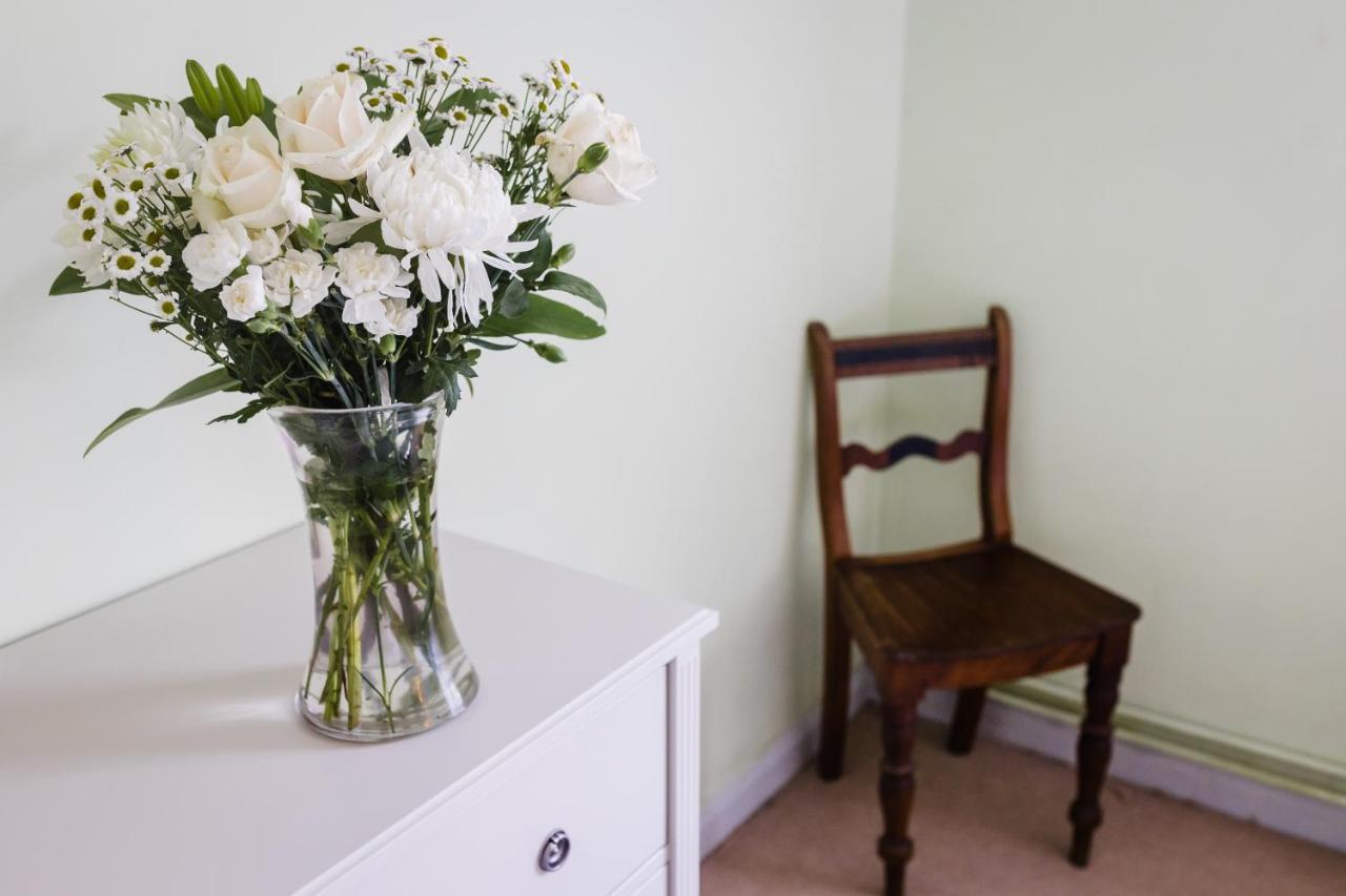 May Tree Cottage Manorbier 5 Mins From The Beach Sleeps 4 Kültér fotó