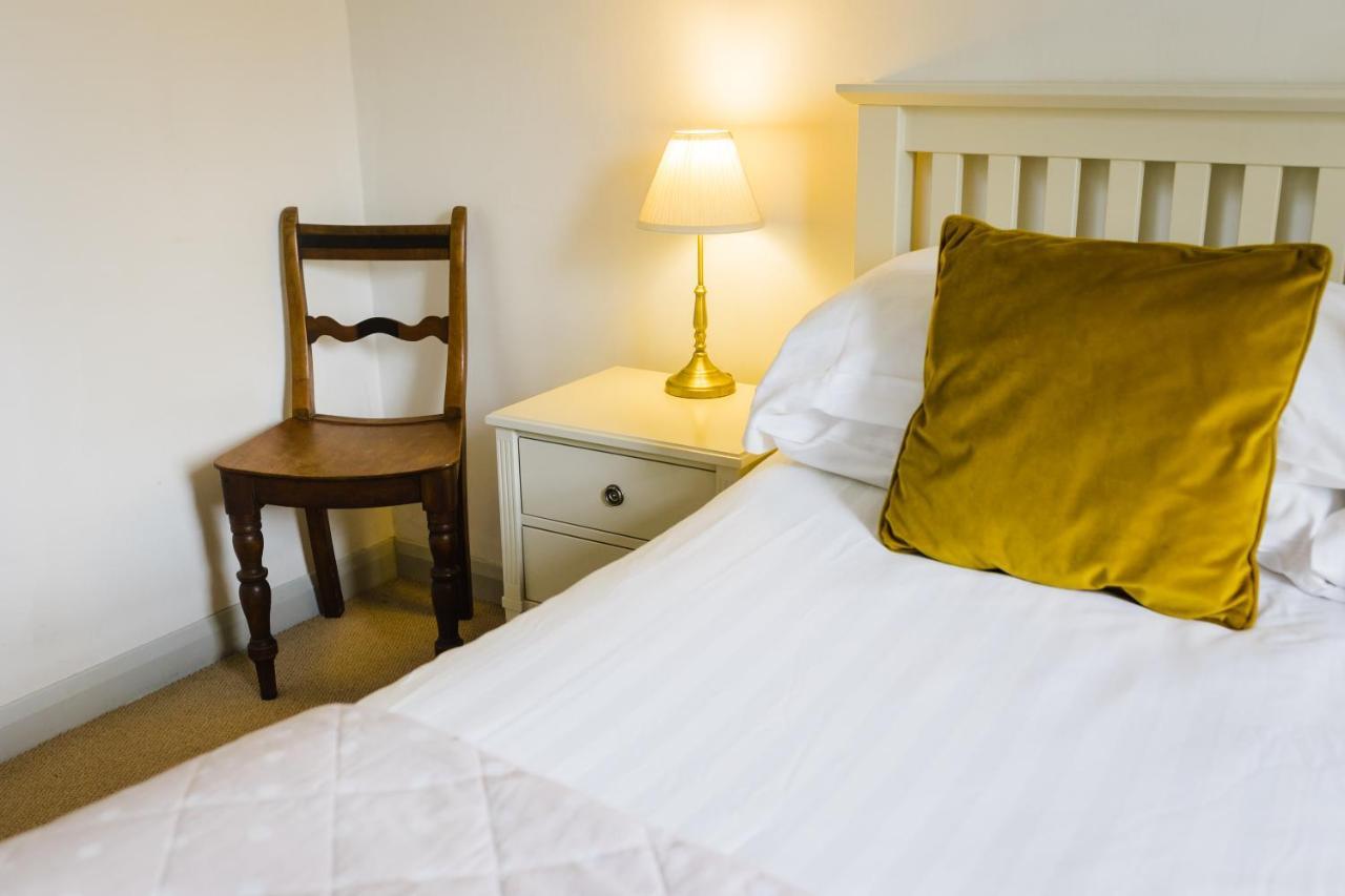 May Tree Cottage Manorbier 5 Mins From The Beach Sleeps 4 Kültér fotó