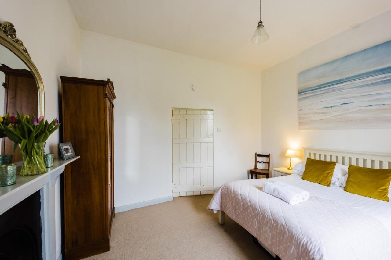 May Tree Cottage Manorbier 5 Mins From The Beach Sleeps 4 Kültér fotó